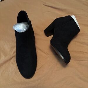 Elegant Black Ankle Boots